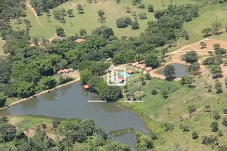 Fazenda/Sítio com 3 Quartos à venda, 48000m² no Setor Central, Aragoiânia
