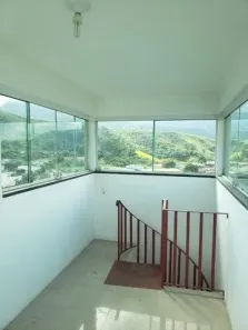Sobrado com 4 Quartos à venda, 350m² no Varadouro, São Sebastião