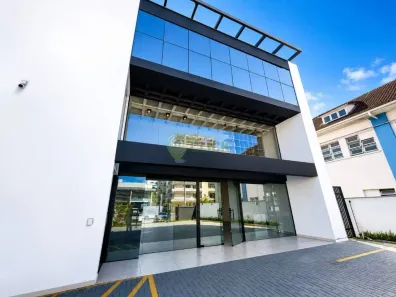 Sala Comercial para alugar, 232m² no América, Joinville