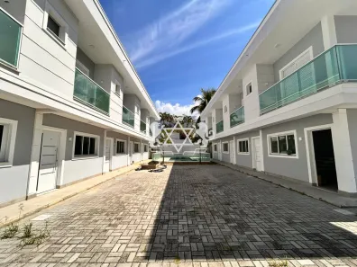 Casa de Condomínio com 2 Quartos à venda, 80m² no Balneário Gardem Mar, Caraguatatuba