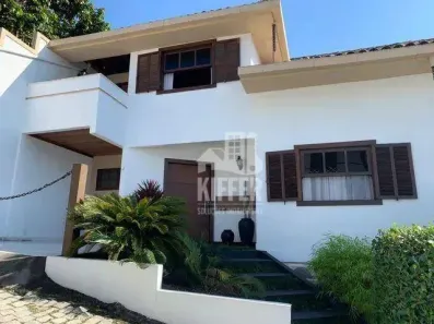 Casa de Condomínio com 3 Quartos para alugar, 300m² no Maria Paula, Niterói