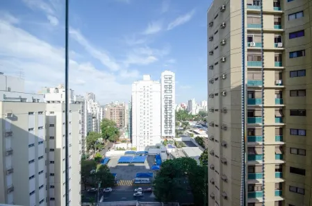 Apartamento com 2 Quartos para alugar, 79m² no Cambuí, Campinas