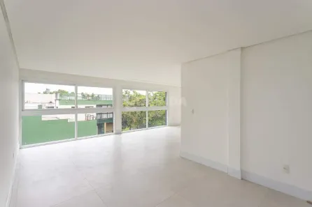 Apartamento com 3 Quartos para alugar, 350m² no Vila Assunção, Porto Alegre