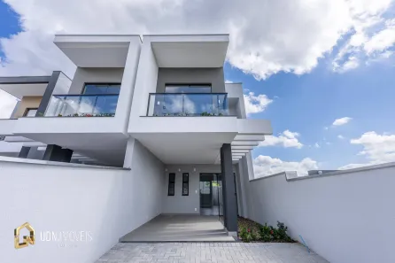 Sobrado com 2 Quartos à venda, 107m² no Bela Vista, Gaspar