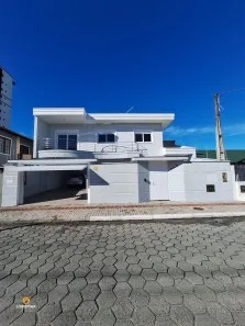 Casa com 5 Quartos à venda, 298m² no Centro, Balneário Piçarras