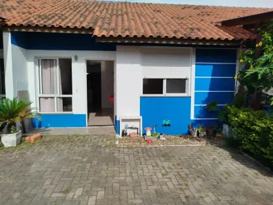 Casa de Condomínio com 2 Quartos à venda, 51m² no Olaria, Canoas