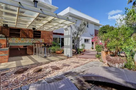 Casa de Condomínio com 3 Quartos à venda, 220m² no Lomba do Pinheiro, Porto Alegre