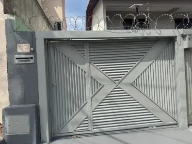 Casa com 3 Quartos para alugar, 10m² no Setor Leste Universitário, Goiânia