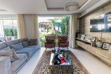 Casa com 3 Quartos à venda, 243m² no Jardim São Pedro, Porto Alegre