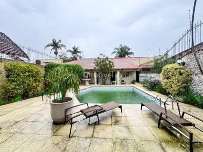 Casa com 3 Quartos para alugar, 350m² no Vila Assunção, Porto Alegre