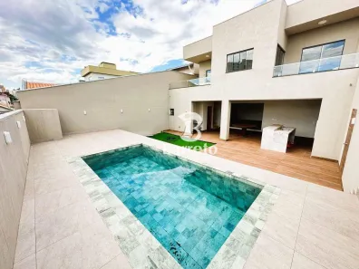 Casa com 3 Quartos à venda, 230m² no Caravelle, Londrina
