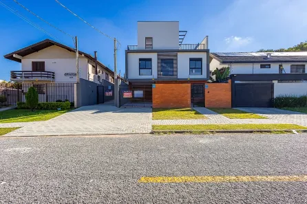 Casa com 3 Quartos à venda, 186m² no Água Verde, Curitiba