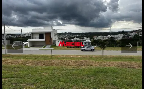 Lote/Terreno à venda, 330m² no Condomínio Residencial Colinas do Paratehy, São José dos Campos