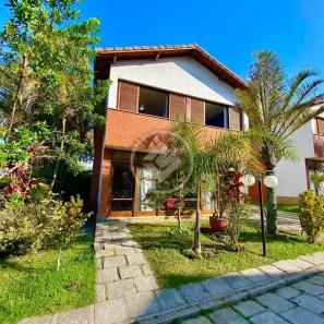 Casa de Condomínio com 4 Quartos à venda, 190m² no Alto, Teresópolis