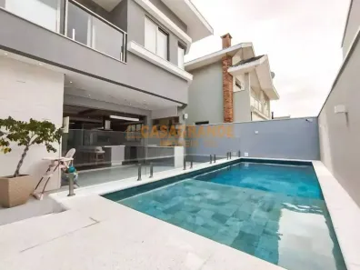 Casa de Condomínio com 3 Quartos à venda, 280m² no Jardim Crystal Park, Jacareí