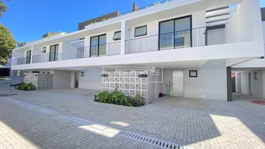 Casa de Condomínio com 3 Quartos à venda, 144m² no Guabirotuba, Curitiba