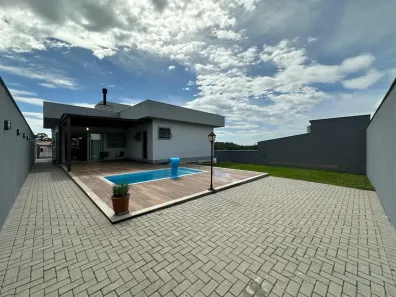 Casa com 3 Quartos à venda, 200m² no Pinheirinho, Criciúma