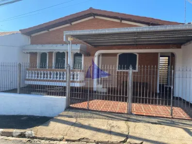 Casa com 3 Quartos à venda, 250m² no Jardim García, Campinas