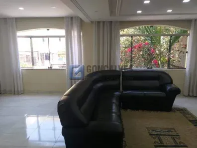 Sobrado com 4 Quartos para alugar, 420m² no Parque das Nações, Santo André