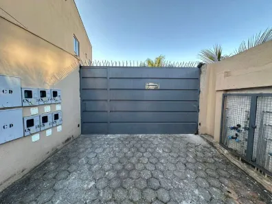 Casa de Condomínio com 3 Quartos para alugar, 75m² no Colonial, Contagem