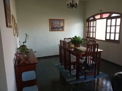 Casa com 4 Quartos à venda, 227m² no Jardim Santa Maria, Jacareí