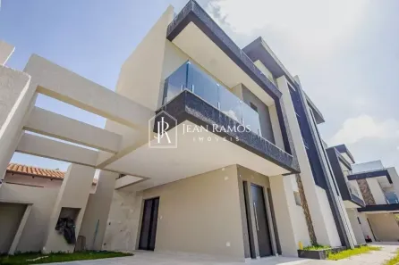 Sobrado com 3 Quartos à venda, 150m² no Xaxim, Curitiba