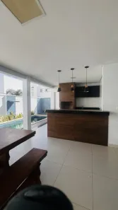 Casa de Condomínio com 4 Quartos para alugar, 247m² no Uruguai, Teresina