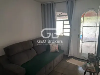 Casa com 2 Quartos para alugar, 113m² no Jardim Califórnia, Jacareí
