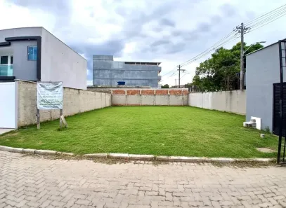 Lote/Terreno à venda, 180m² no Santa Cruz da Serra, Duque de Caxias