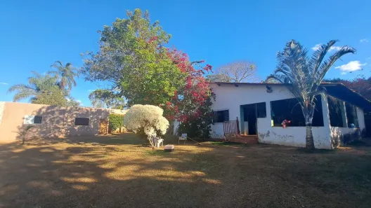 Fazenda/Sítio com 3 Quartos à venda, 90m² no Santa Rosa, Uberlândia