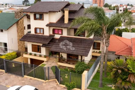 Casa com 4 Quartos à venda, 480m² no São Luiz, Farroupilha