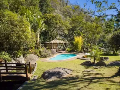 Casa com 4 Quartos à venda, 569m² no Corrêas, Petrópolis