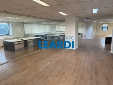 Ponto Comercial para venda ou aluguel, 384m² no Vila Olímpia, São Paulo