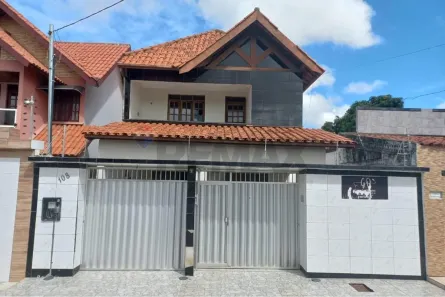 Casa com 4 Quartos à venda, 246m² no Liberdade, Campina Grande