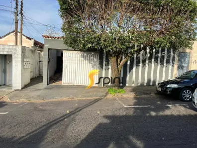 Imóvel Comercial com 3 Quartos para alugar, 200m² no Nossa Senhora Aparecida, Uberlândia