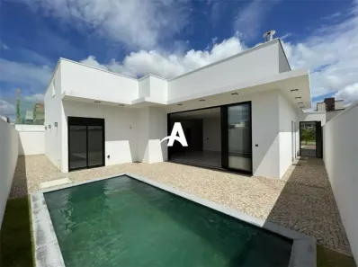 Casa com 4 Quartos à venda, 254m² no Laranjeiras, Uberlândia