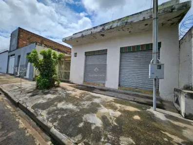 Casa com 3 Quartos à venda, 180m² no Jardim das Palmeiras, Uberlândia