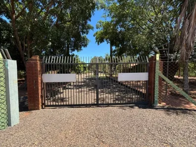 Fazenda/Sítio com 3 Quartos à venda, 537m² no Jardim Zavanella, Araraquara