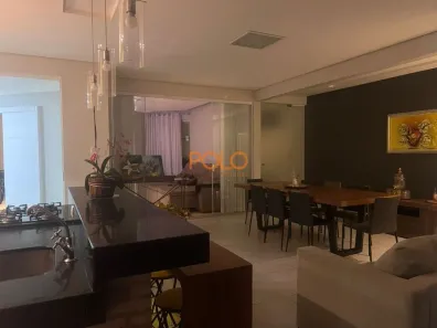 Casa com 3 Quartos para alugar, 300m² no Jardim Inconfidência, Uberlândia