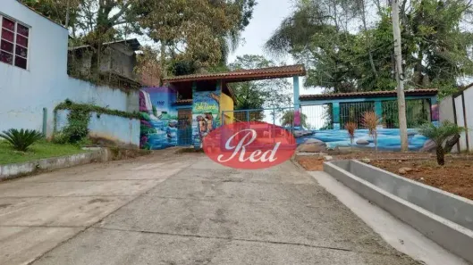 Fazenda/Sítio com 3 Quartos à venda, 180m² no Chácara Sete Cruzes, Suzano