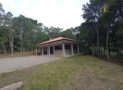 Fazenda/Sítio com 2 Quartos para alugar, 180m² no Ouro Fino, São José dos Pinhais