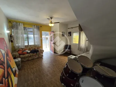 Casa com 2 Quartos à venda, 158m² no Encruzilhada, Santos