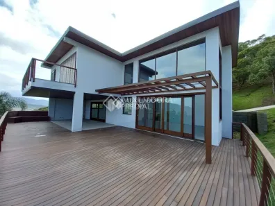 Casa de Condomínio com 3 Quartos para alugar, 1000m² no , Garopaba
