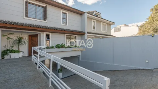 Sobrado com 3 Quartos à venda, 300m² no Jardim das Américas, Curitiba