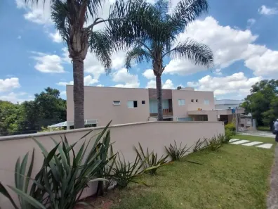 Casa de Condomínio com 4 Quartos para alugar, 350m² no Golf Gardens, Carapicuíba