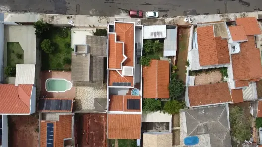 Sobrado com 4 Quartos à venda, 231m² no Altos do Paraíso, Botucatu
