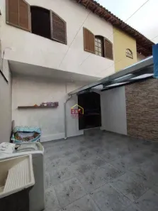 Sobrado com 3 Quartos à venda, 150m² no Alto São Pedro, Taubaté