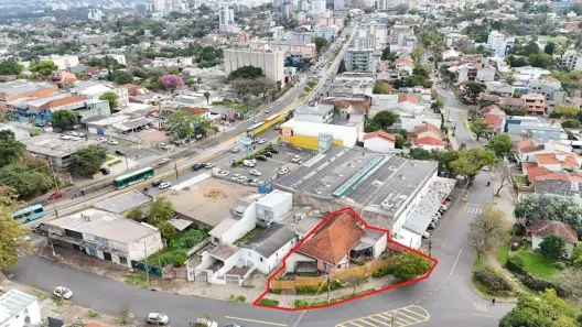 Lote/Terreno à venda, 305m² no Chácara das Pedras, Porto Alegre
