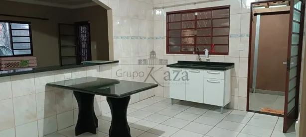 Sobrado com 2 Quartos à venda, 147m² no Parque dos Príncipes, Jacareí