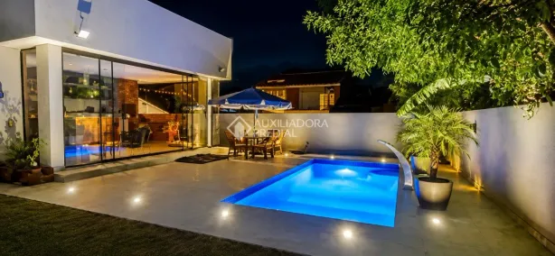 Casa de Condomínio com 4 Quartos à venda, 236m² no Cachoeira do Bom Jesus, Florianópolis